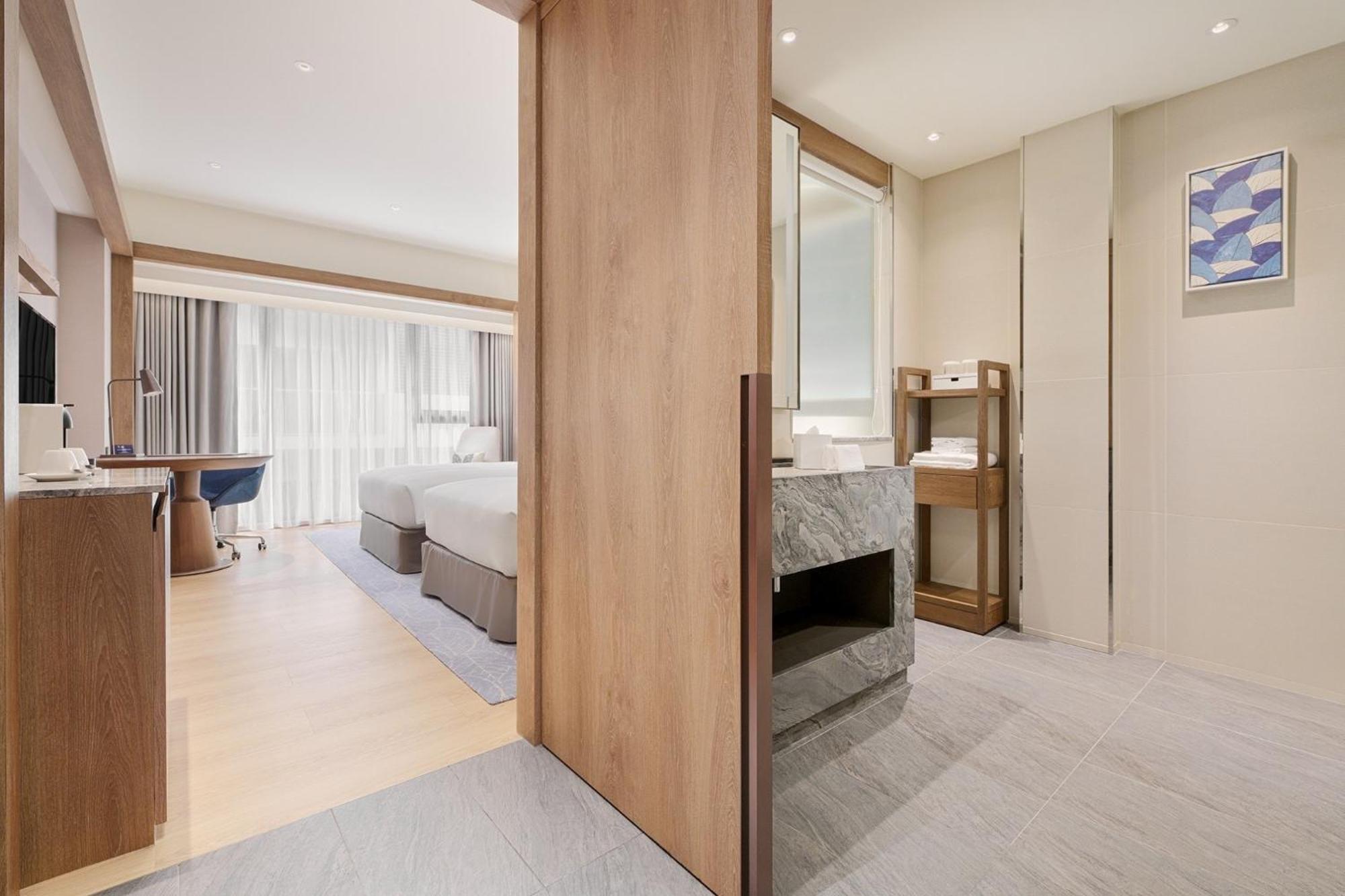 Doubletree By Hilton Zhongshan 4*