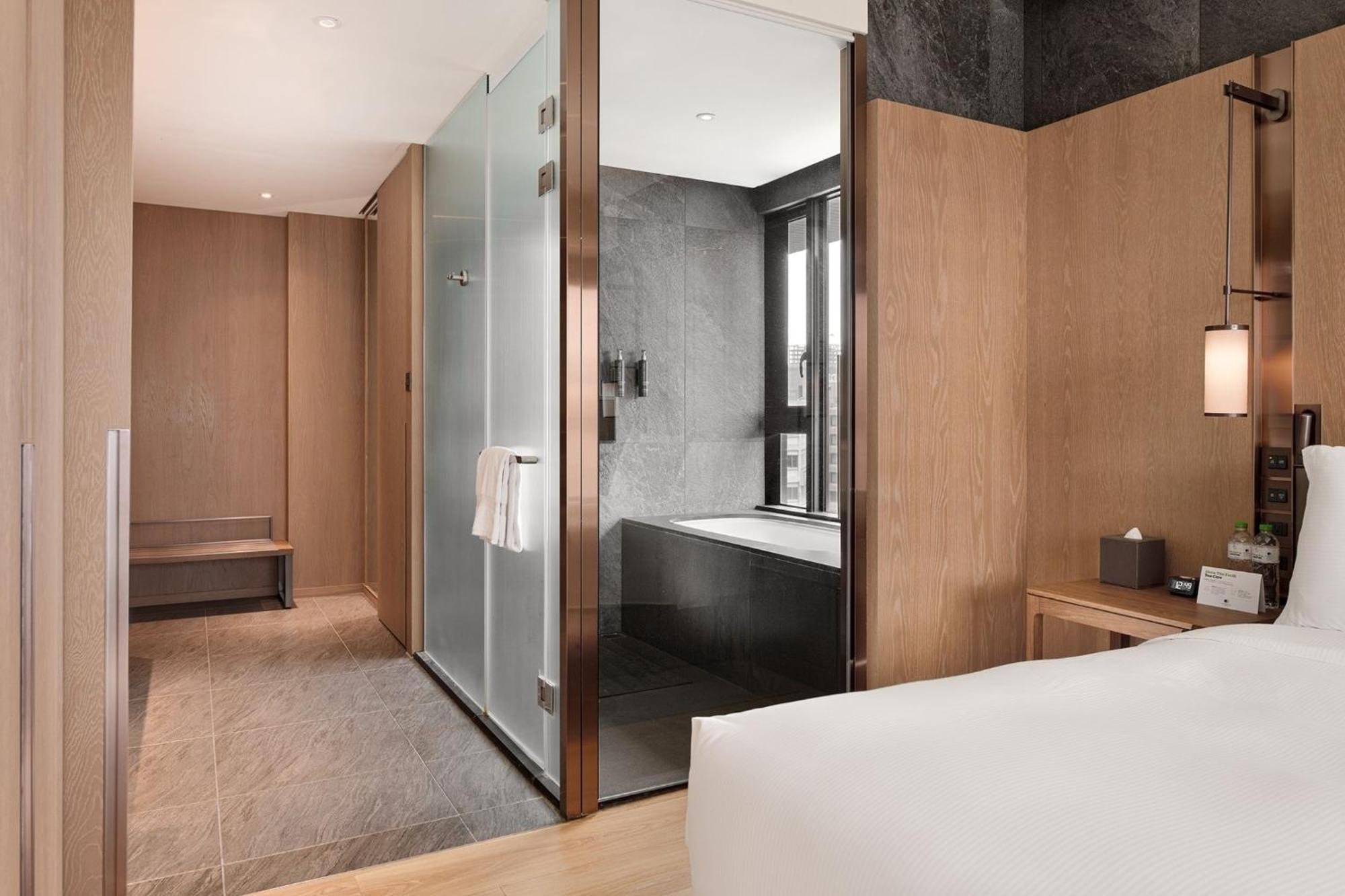 Doubletree By Hilton Zhongshan Hotel 4*
